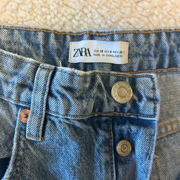Zara Light Blue Denim Jeans - Picture 2 of 6